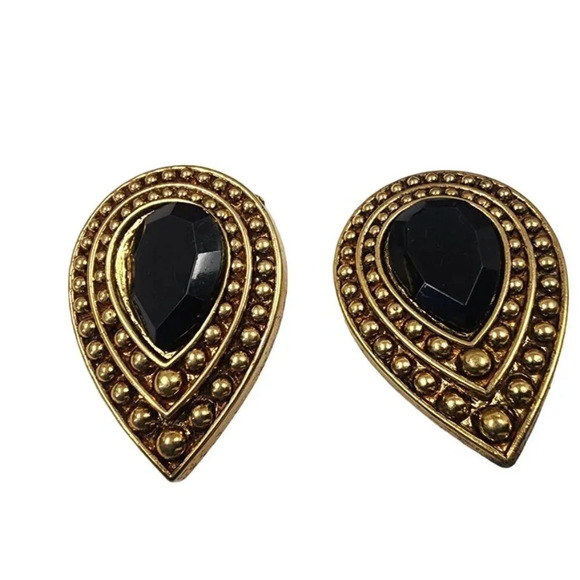 Vintage Jewelry - Vintage Faceted Teardrop Earrings Gold Tone Clip on Closure